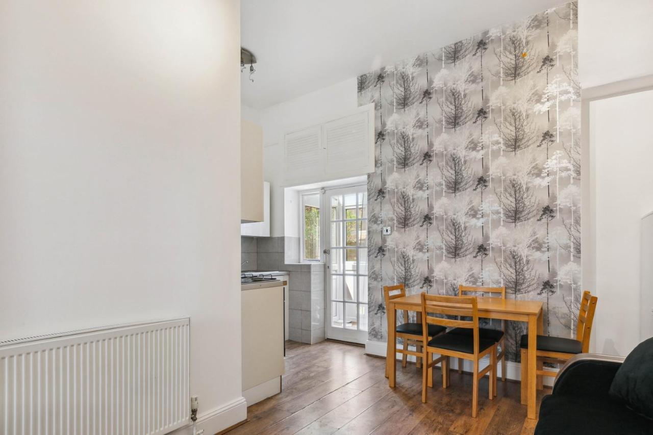 Cozy Wimbledon Apartament